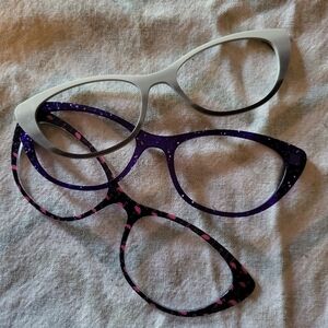 Pair Toppers lot of 3. Style Ella.